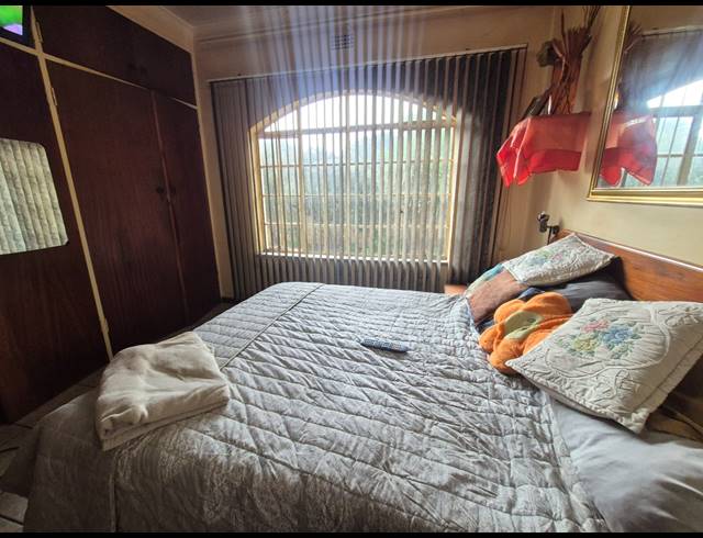 5 BEDROOM HOUSE FOR SALE IN FLORA GARDENS
